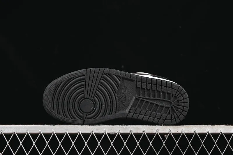 All categories Air Jordan Jordan series basketball shoes Air Jordan 1 Low Air Jordan 1 Low AJ1 Joe 1 black color low-top cultural casual sneakers IO3393-010